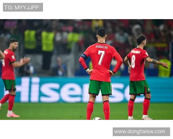 足坛巨星纷纷告别绿茵场回顾辉煌职业生涯瞬间