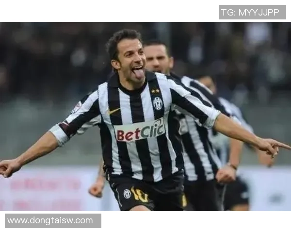 足球球星冷漠引发关注球迷与媒体探讨竞技与人性之间微妙关系