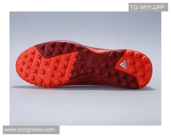 阿迪达斯F30足球鞋助力球星展现速度与技术风采